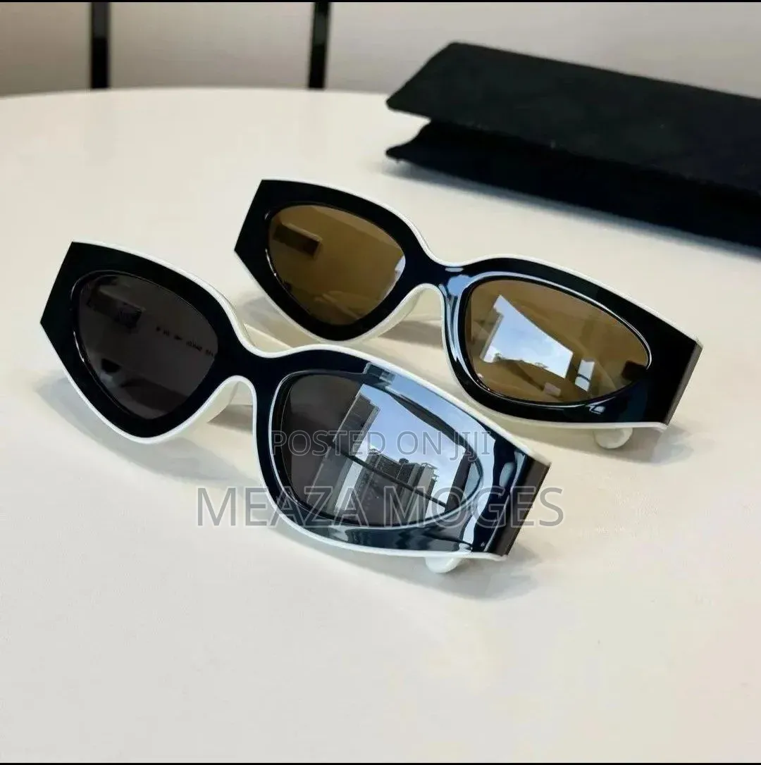 Cat Eye Black Nd White Eyeglasses