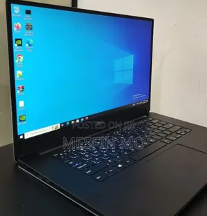 New Laptop Dell XPS 15 9570 16GB Intel Core i7 SSD 512GB