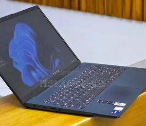 New Laptop Lenovo Ideapad 3 12GB Intel Core i7 SSD 512GB
