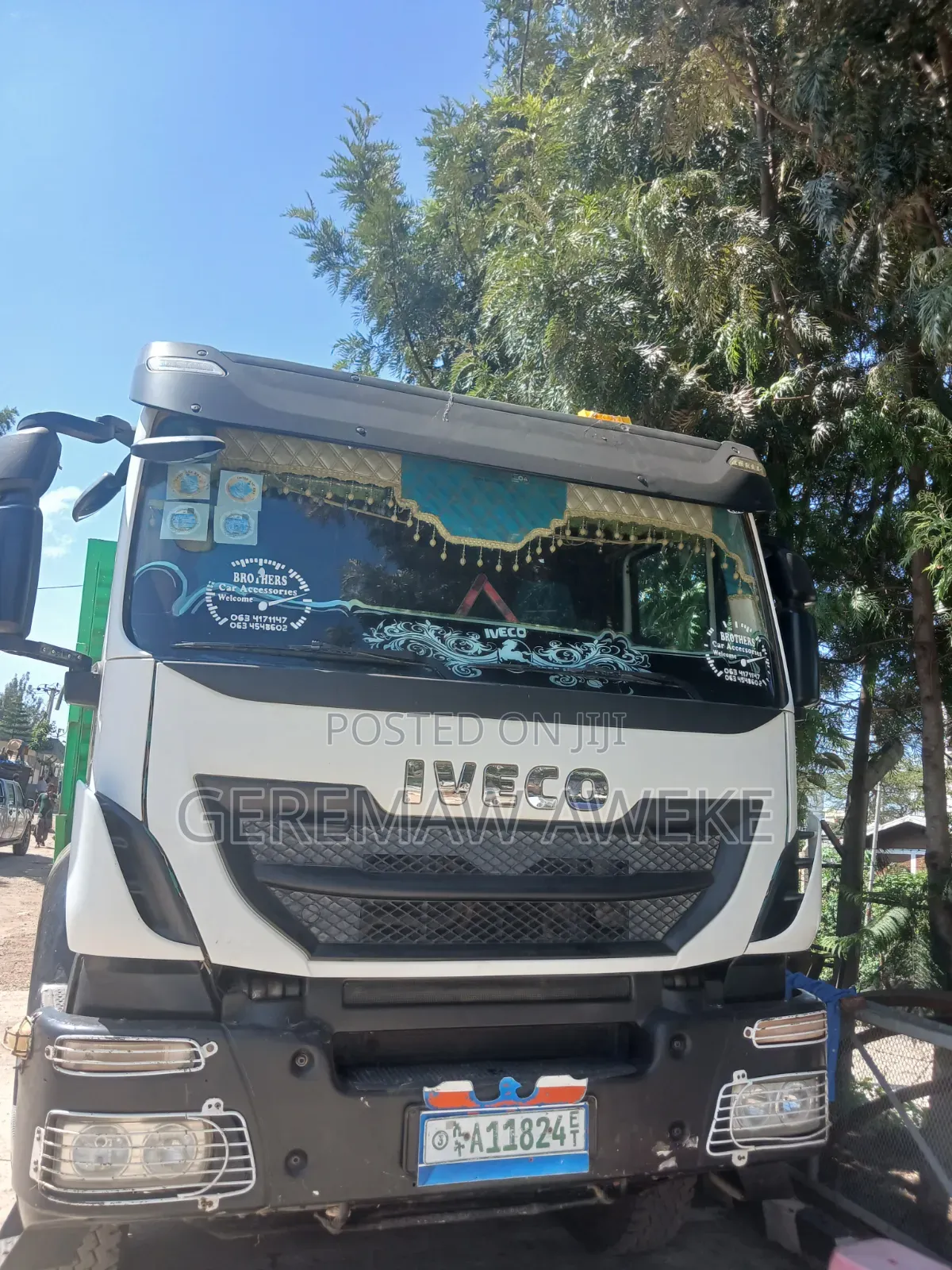 Iveco Massif 2011 White