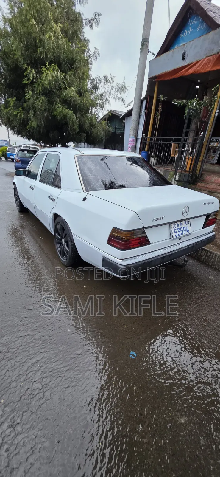 Mercedes-Benz E200 1992 White