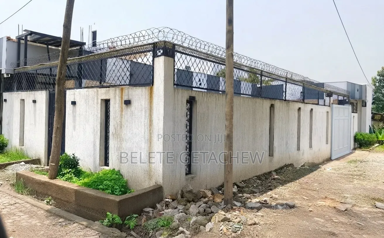 3bdrm Villa in Lebu, Villa House, Nifas Silk-Lafto for sale
