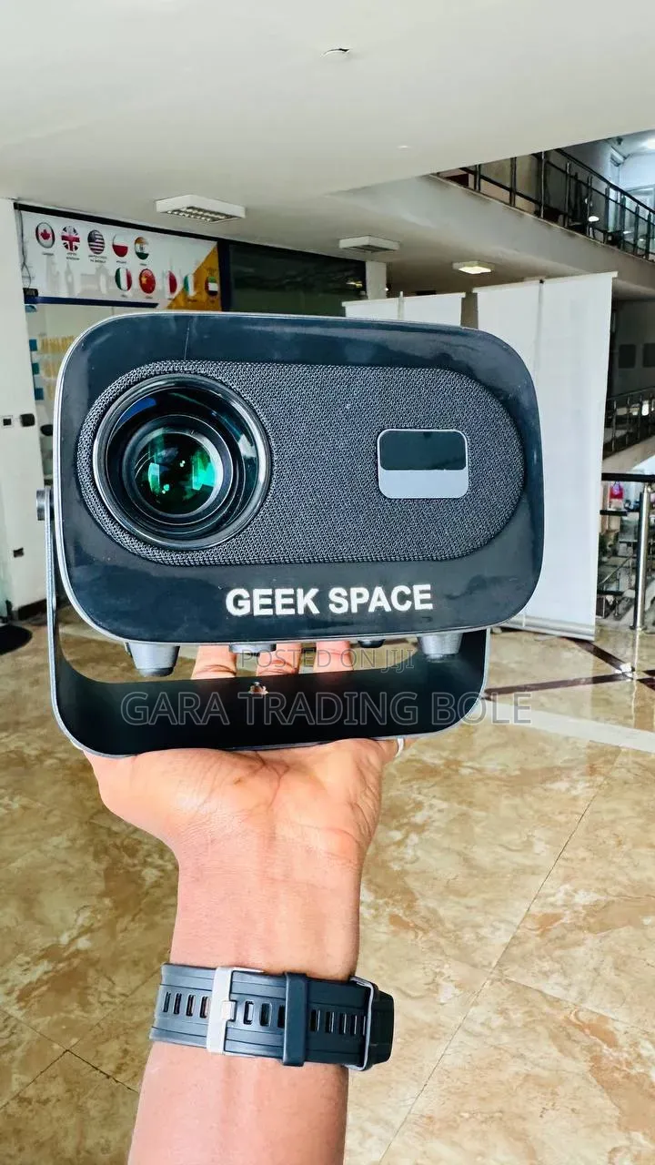 4K Smart LED Projector Android 11 – WiFi 6 & Bluetooth 5.0
