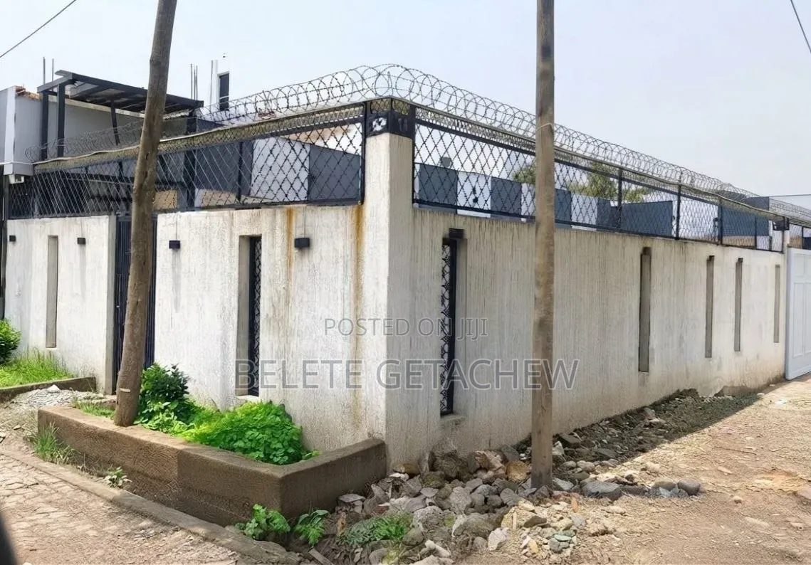 3bdrm Villa in Lebu, Villa House, Nifas Silk-Lafto for sale
