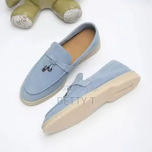 Lora Piana Flat