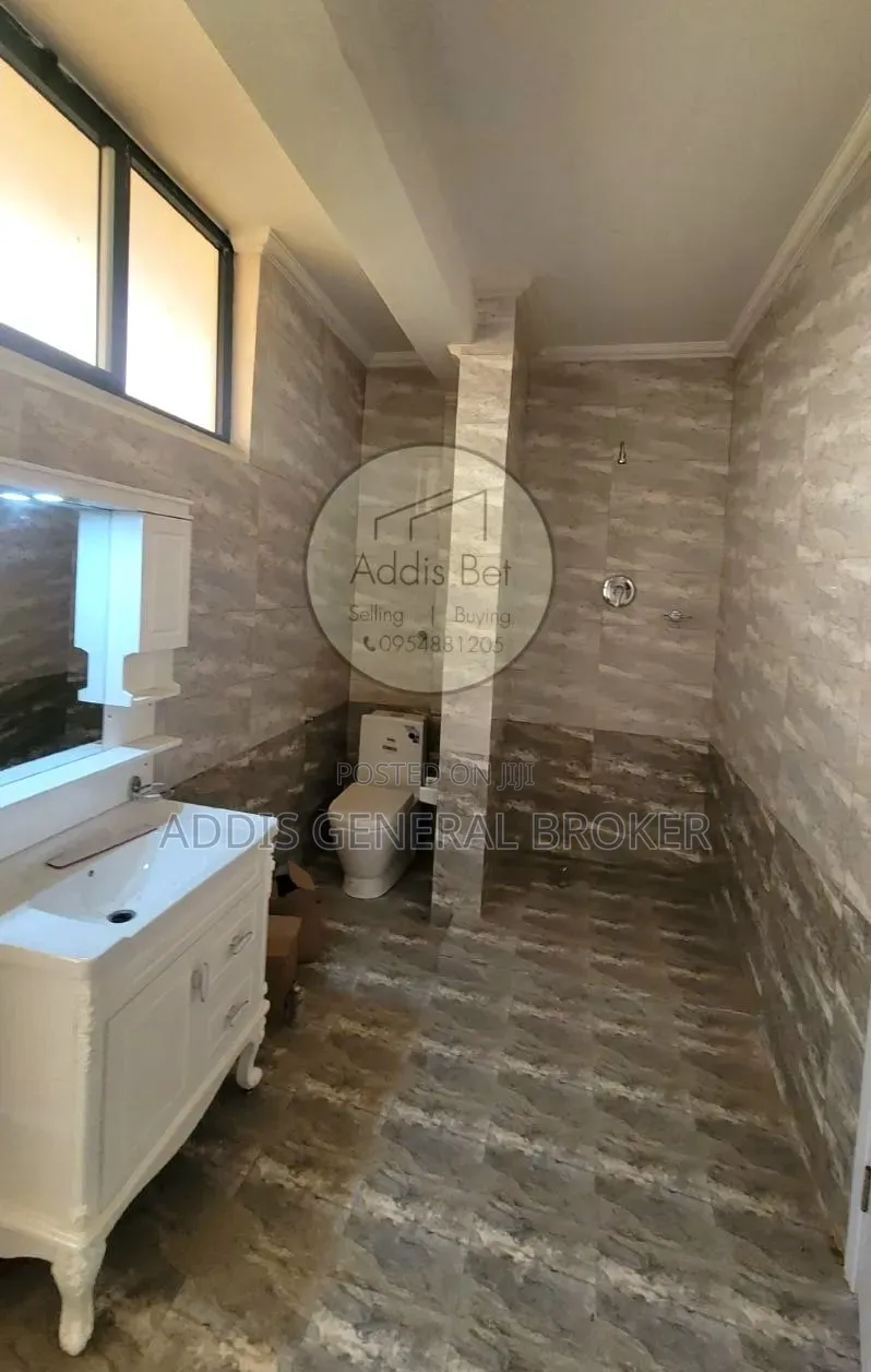 6bdrm House in Bulbula, Bole for sale