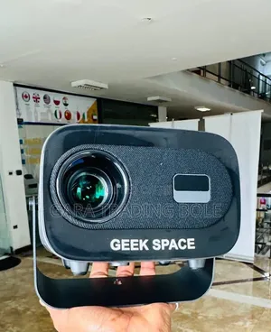 4K Smart LED Projector Android 11 – WiFi 6 & Bluetooth 5.0