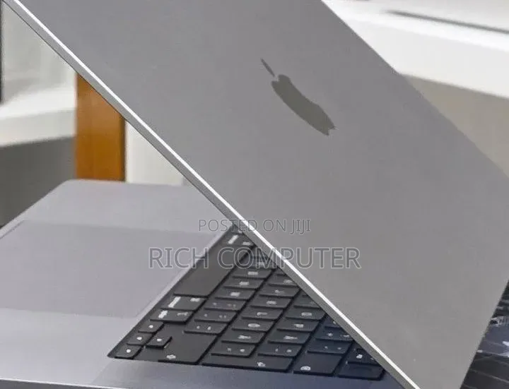 New Laptop Apple MacBook Pro 2021 M1 Max 32GB Apple M1 Max SSD 512GB