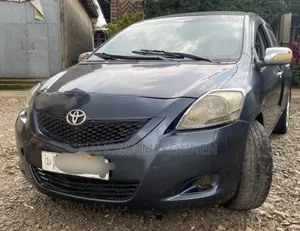 Toyota Belta 2007 Blue