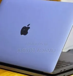 New Laptop Apple MacBook Pro 2019 16GB Intel Core i7 SSD 512GB