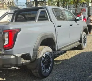 New Toyota Hilux 2026 Gray