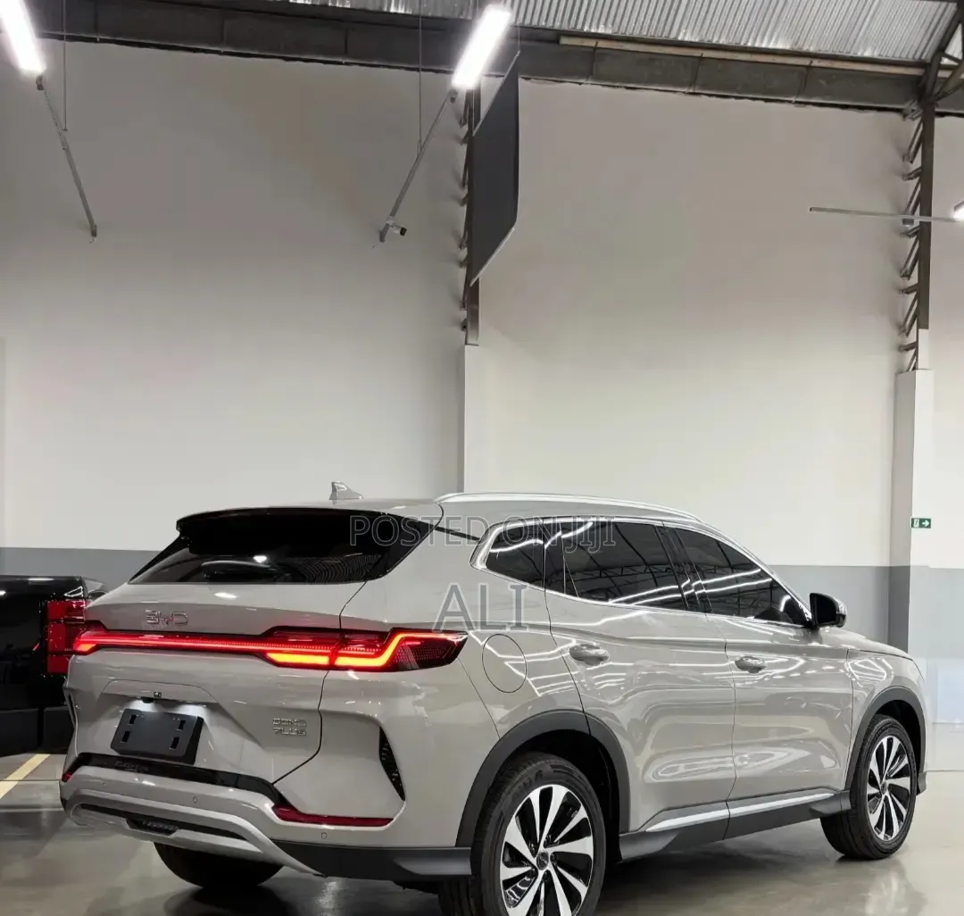 BYD Song Plus DM-i 2025 Teal