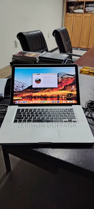 Laptop Apple MacBook Pro 2011 4GB Intel Core i7 HDD 750GB
