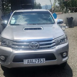 Toyota Hilux 2016