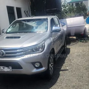 Toyota Hilux 2016