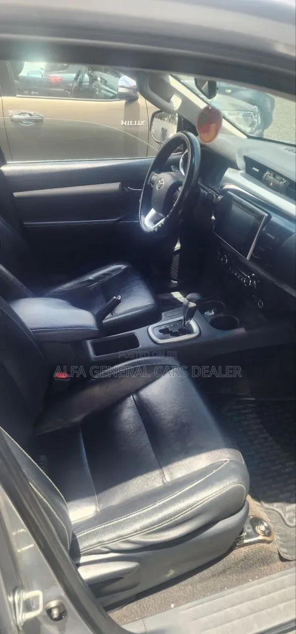 Toyota Hilux 2016