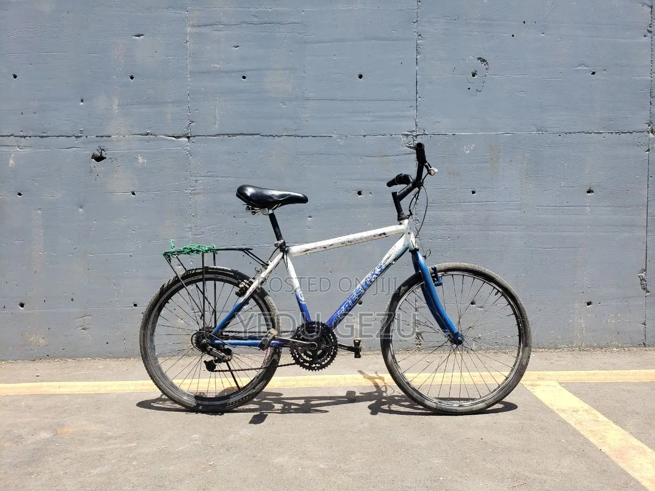 FREEBIKE City Bicycle With Rear Cargo Carrier
