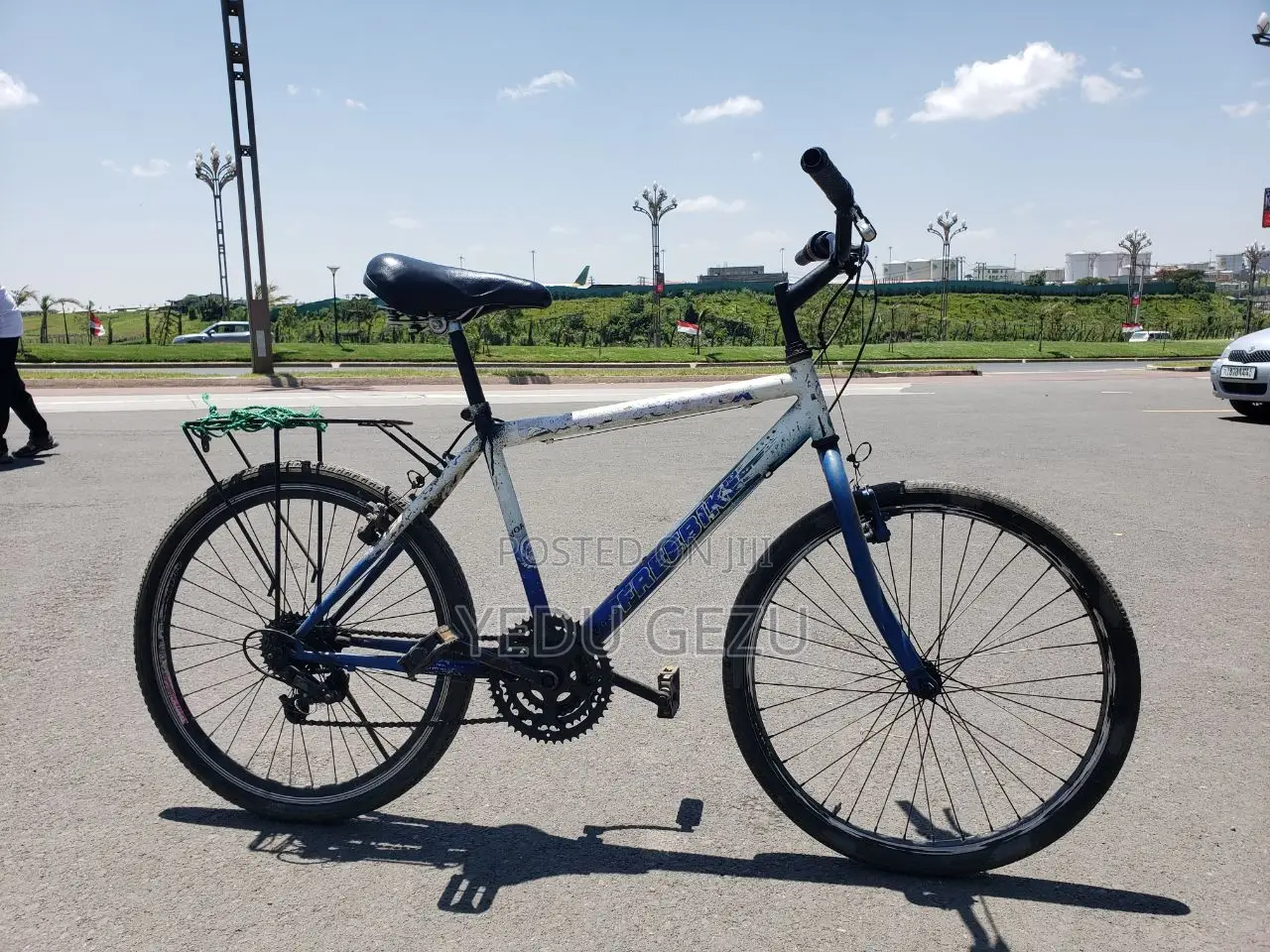 FREEBIKE City Bicycle With Rear Cargo Carrier