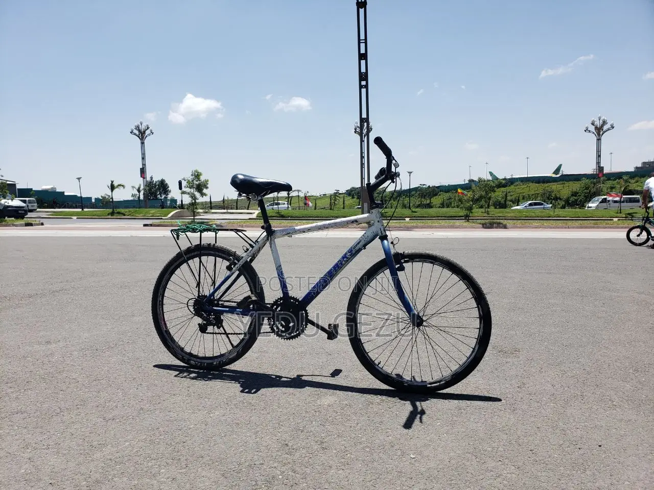 FREEBIKE City Bicycle With Rear Cargo Carrier