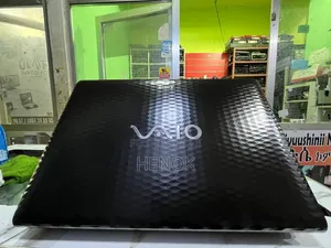 Laptop Sony VAIO E15 SVE1513Q1E 4GB Intel Core i3 SSD 128GB