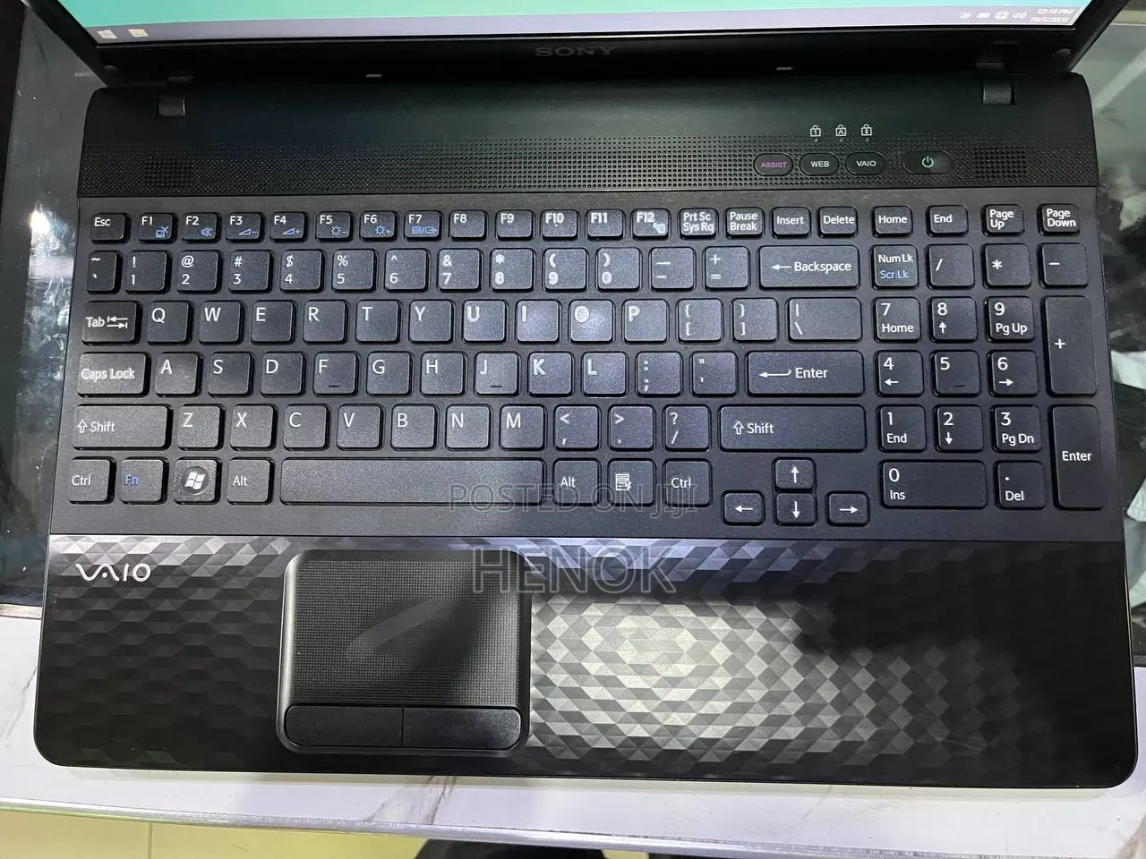 Laptop Sony VAIO E15 SVE1513Q1E 4GB Intel Core i3 SSD 128GB
