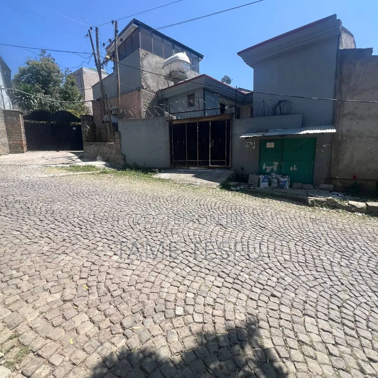 2bdrm House in ካራ, Yeka for sale