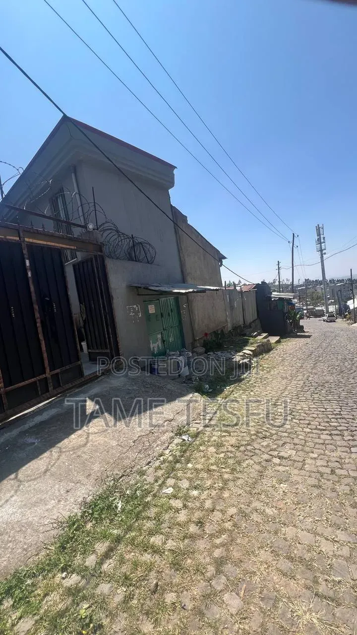 2bdrm House in ካራ, Yeka for sale