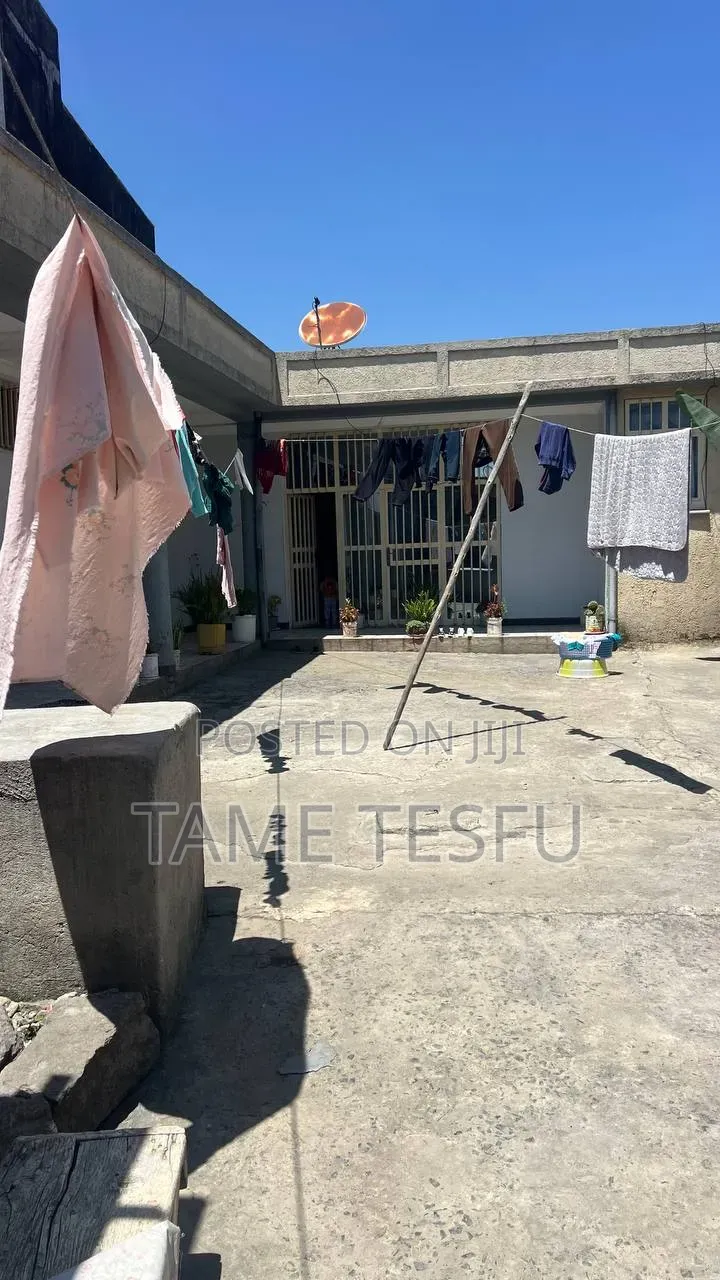 Furnished 5bdrm House in ኮቶቤ, Yeka for sale