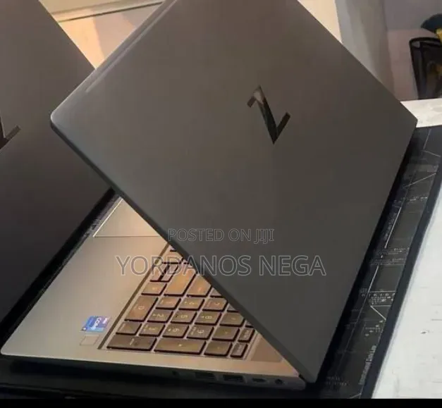 New Laptop HP ZBook Power G7 16GB Intel Core i7 SSD 512GB