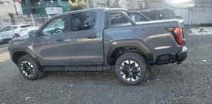 New Toyota Hilux 2026 Gray