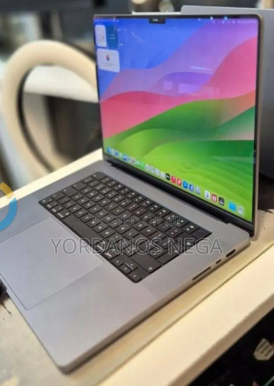 New Laptop Apple MacBook Pro 2021 M1 16GB Apple M1 Pro SSD 512GB