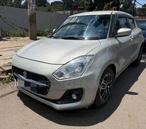 Suzuki Swift 2022 Silver
