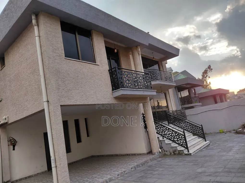 7bdrm House in Bole for sale