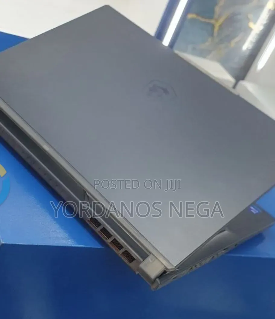 New Laptop MSI Cyborg 15 16GB Intel Core i7 SSD 1T