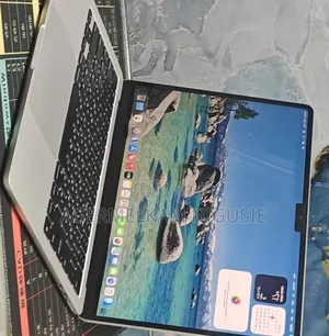 New Laptop Apple MacBook Air 2023 M2 8GB Intel Core Ultra 7 SSD 512GB