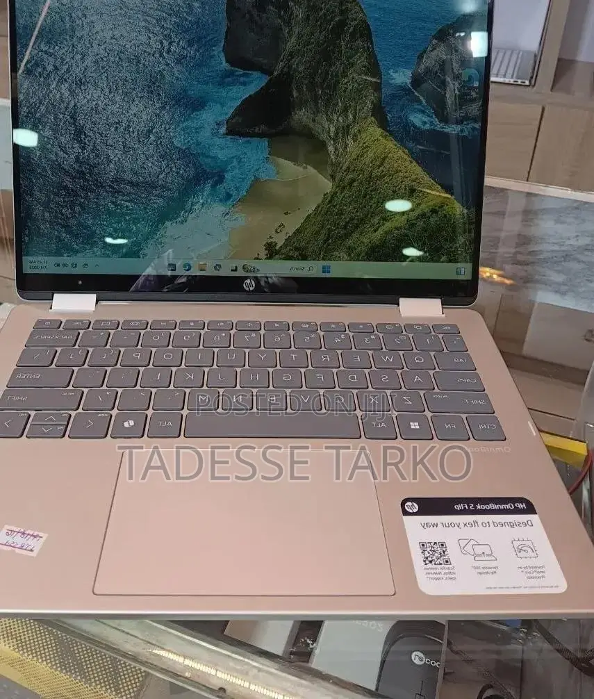 New Laptop HP OmniBook 5 14" 16GB Intel Core 7 SSD 512GB