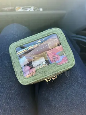 Makeup & Cosmetics Bag