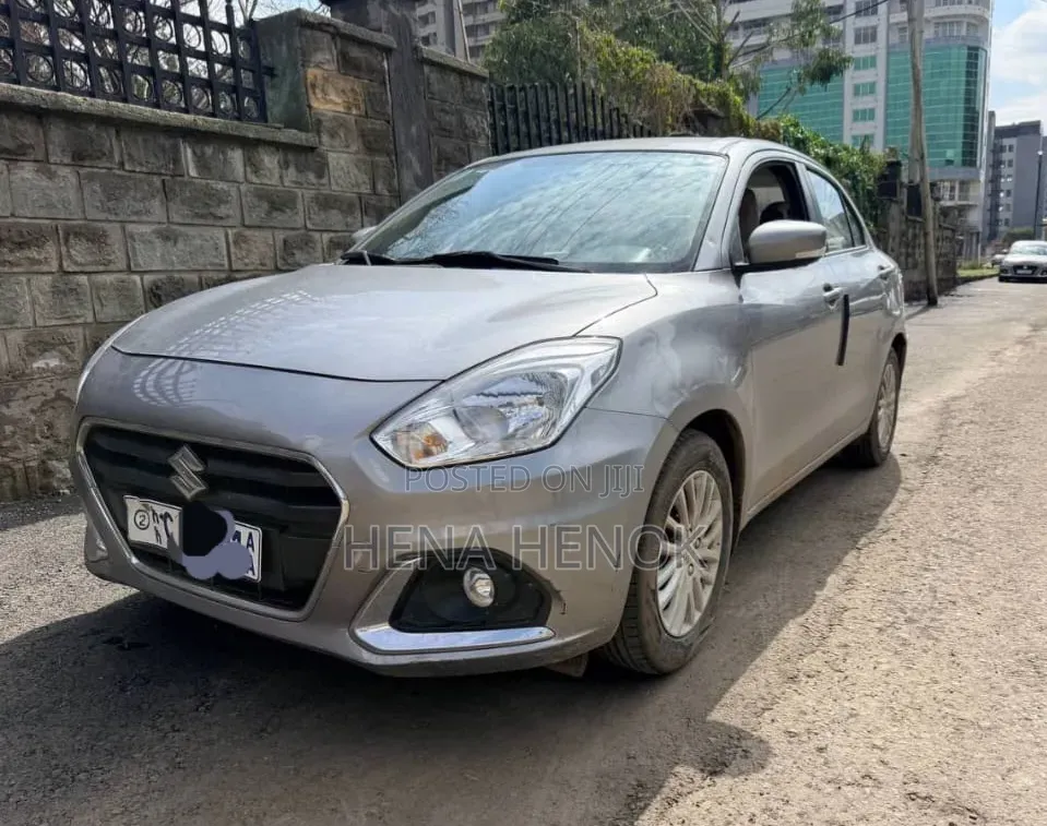 Suzuki Dzire 2022 Silver