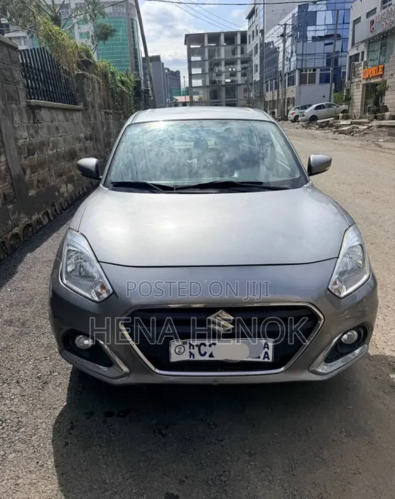 Suzuki Dzire 2022 Silver