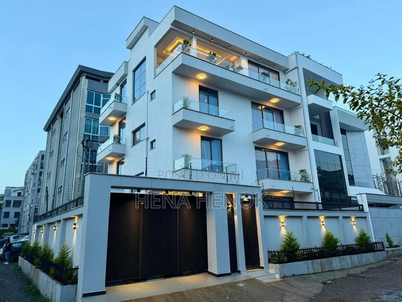 Furnished 7bdrm Apartment in Yeka for sale