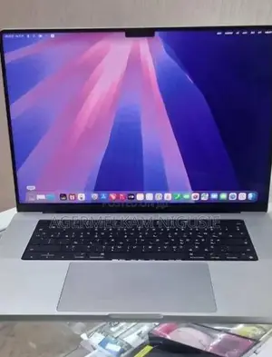 New Laptop Apple MacBook Pro 2021 M1 16GB AMD A10 SSD 512GB
