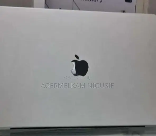 New Laptop Apple MacBook Pro 2021 M1 16GB AMD A10 SSD 512GB