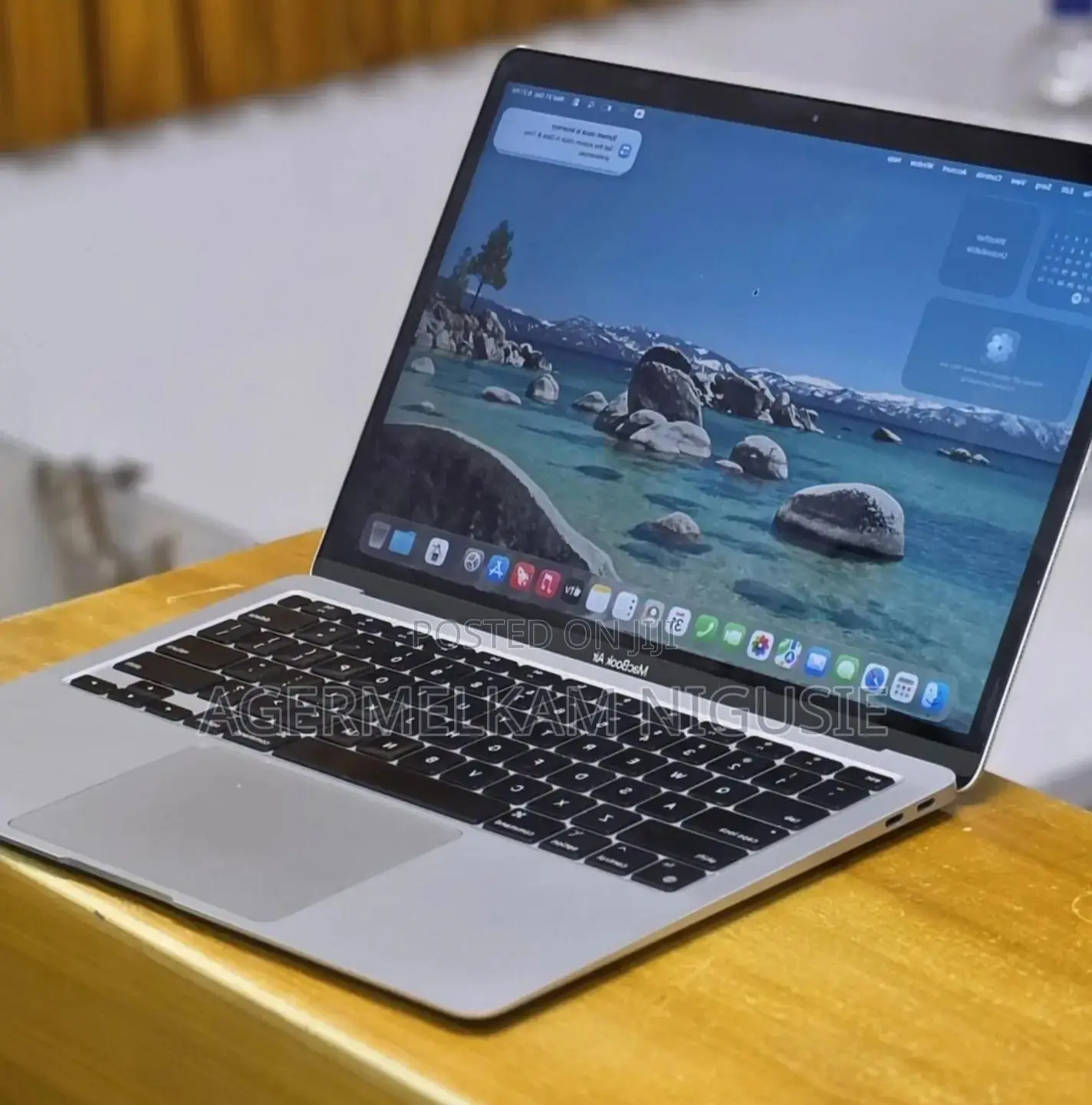 New Laptop Apple MacBook Air 2020 M1 8GB Intel Core i5 SSD 512GB
