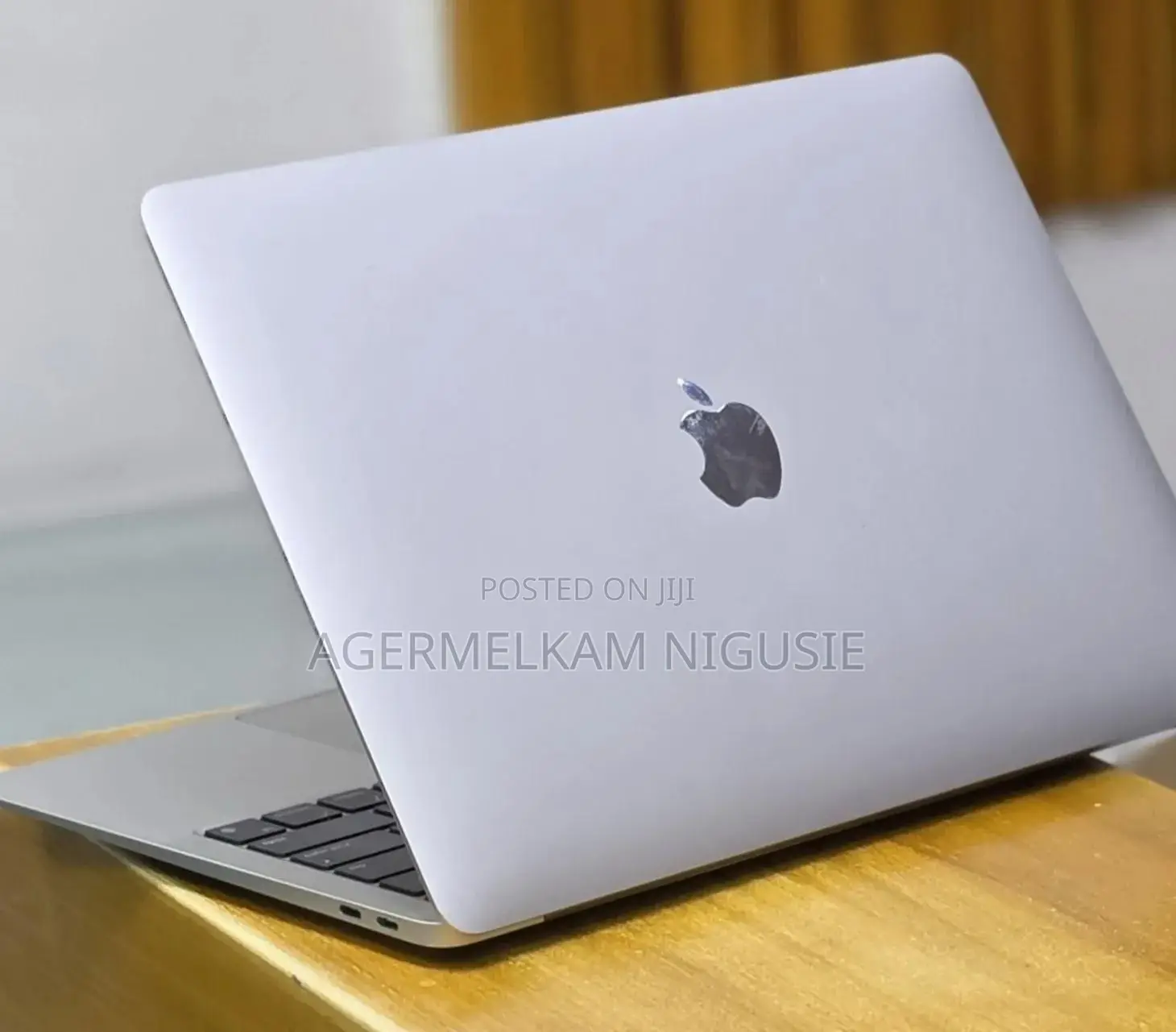 New Laptop Apple MacBook Air 2020 M1 8GB Intel Core i5 SSD 512GB