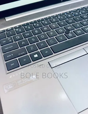 New Laptop HP ZBook Firefly G8 16GB Intel Core i7 SSD 512GB