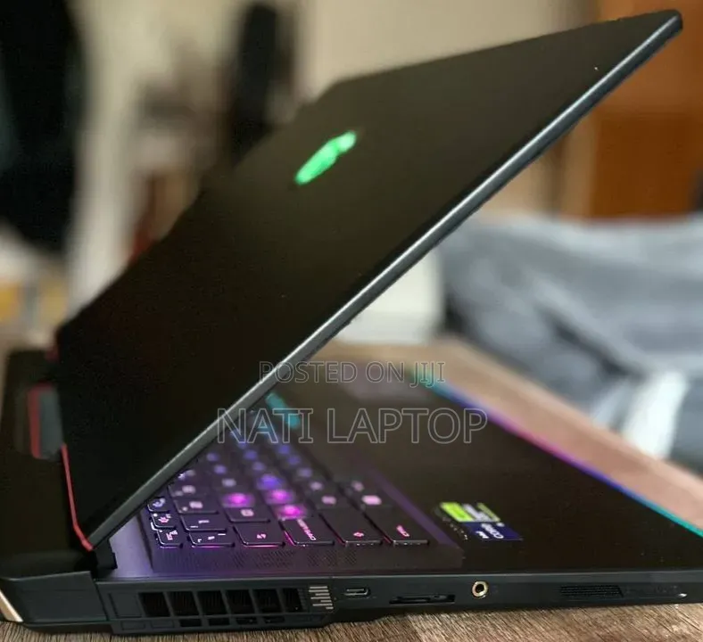 New Laptop MSI Raider GE68HX 13VI-202US 32GB Intel Core i9 SSD 1T