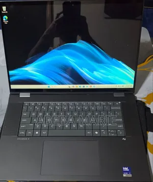 New Laptop HP OmniBook X Flip 16" 16GB Intel Core Ultra 7 SSD 1T