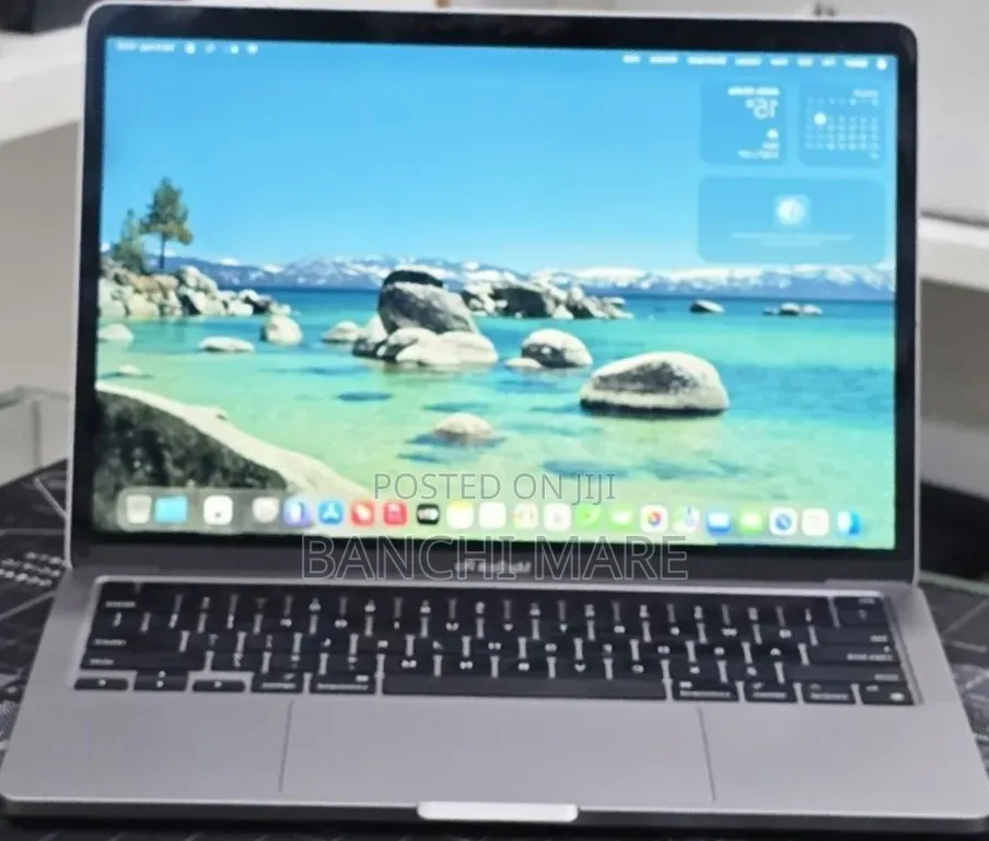 New Laptop Apple MacBook Pro 2022 M2 16GB Apple M2 SSD 256GB