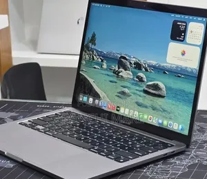 New Laptop Apple MacBook Pro 2022 M2 16GB Apple M2 SSD 256GB