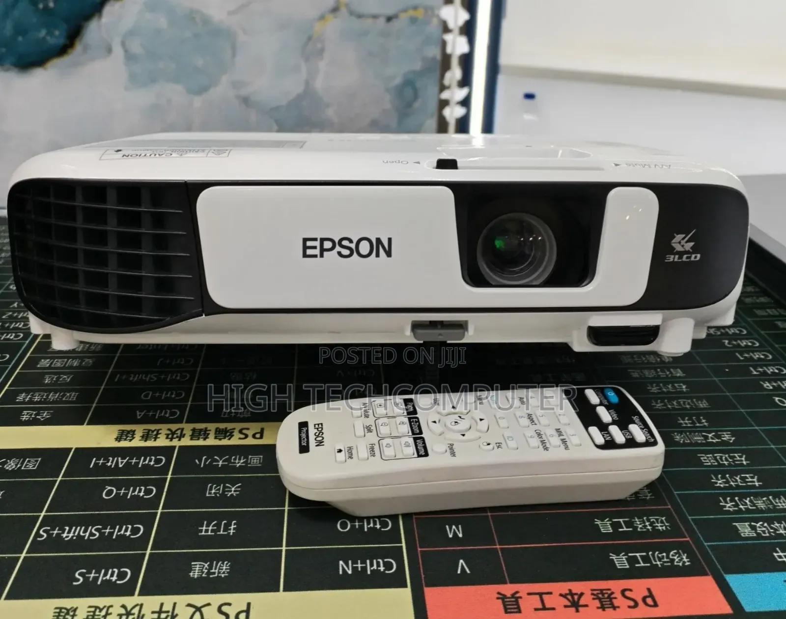 Ht: 200 Watts
projection Size 30"_350" Inch Screen Size
(Gch